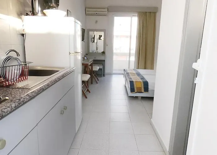 Lefteris In Rhodes * Ialysos (Rhodes)